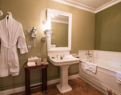 Hôtel pour 3 personnes, avec jardin à Colombey-les-Deux-Églises - 4