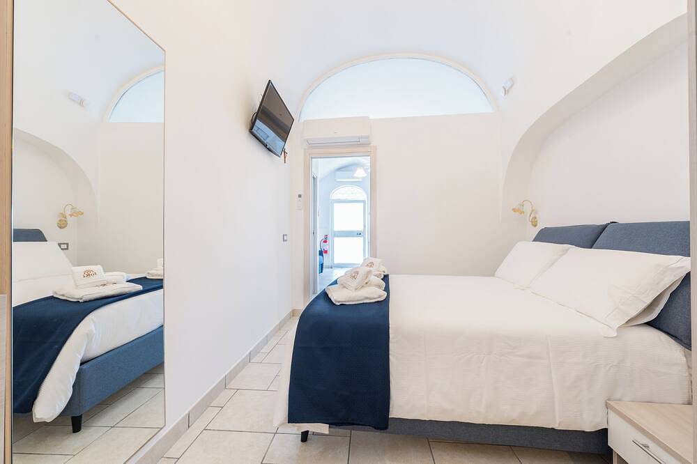 Geheel appartement, Jorì is the ideal home for a relaxing break with breathtaking views of Amalfi. in Tovere, Amalfikust