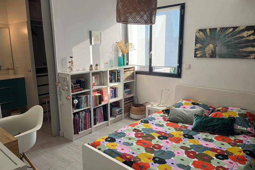 Beautiful contemporary house for 8 people in Lattes, Côte d'Améthyste