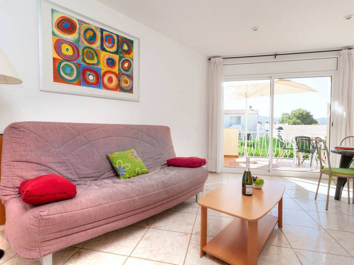 Entire apartment, Palmiers I in Llanca, Upper Empordà