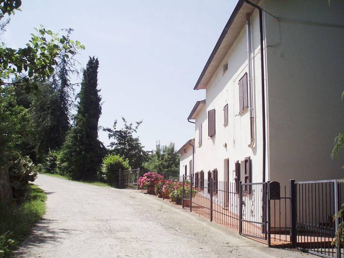 Agriturismo per 6 persone, con balcone e giardino in Santa Fiora