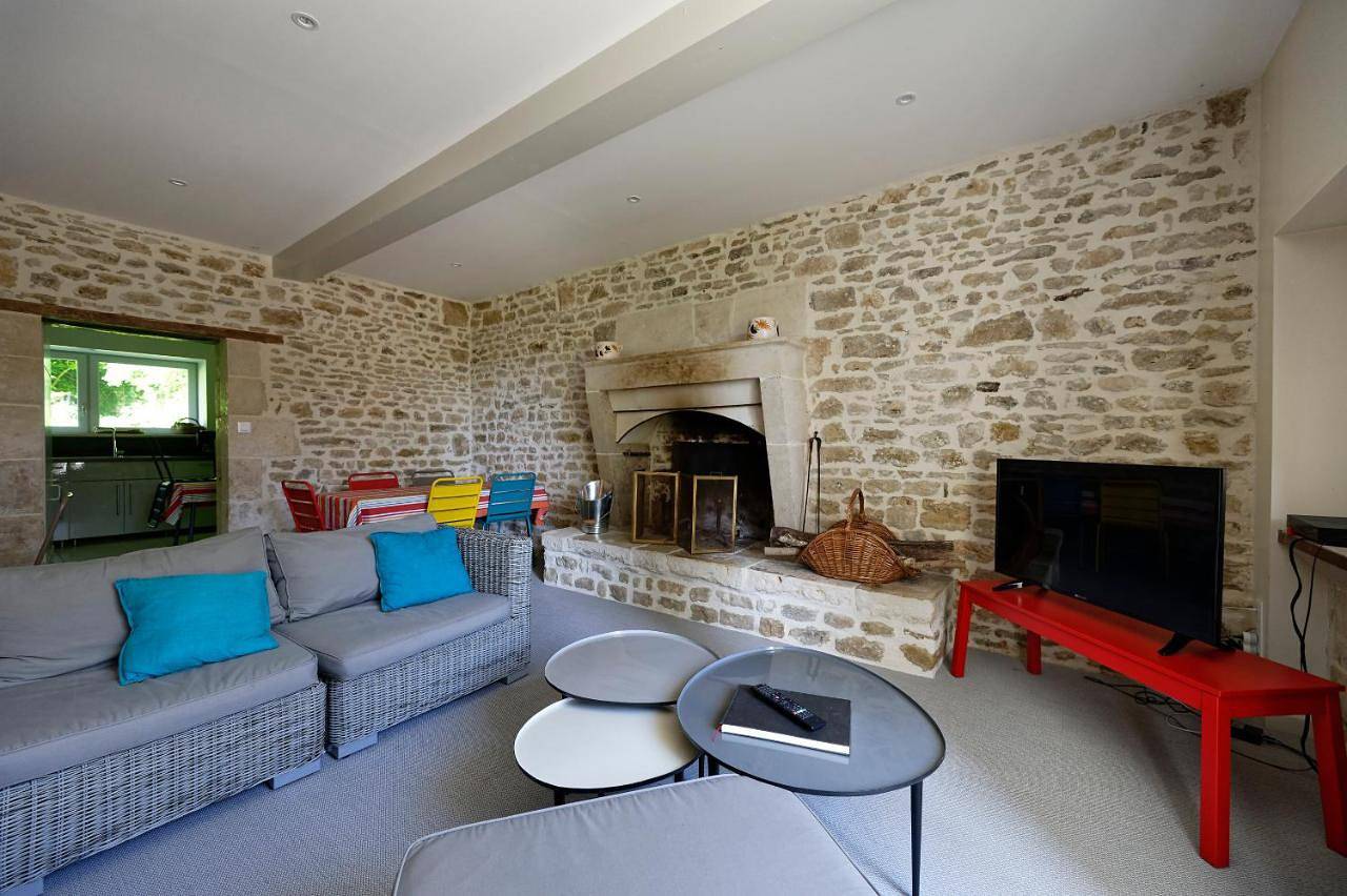 Five-Bedroom House in Azay-le-Brûlé, Région de Niort
