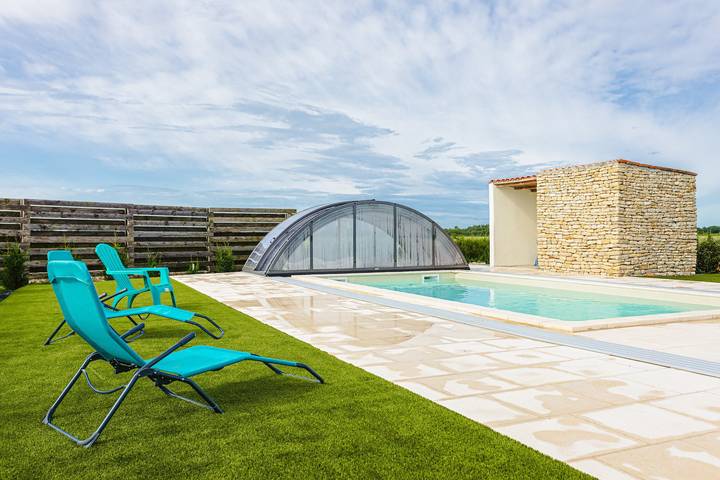 Gîte pour 8 personnes, avec Jardin à Longèves
