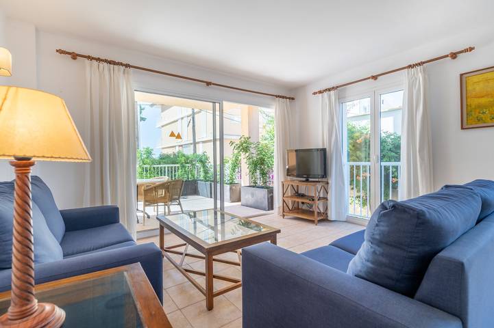 Apartamento entero, Apartamento 'Talaia' con terraza privada, Wi-Fi y aire acondicionado in Puerto de Pollensa, Pollença