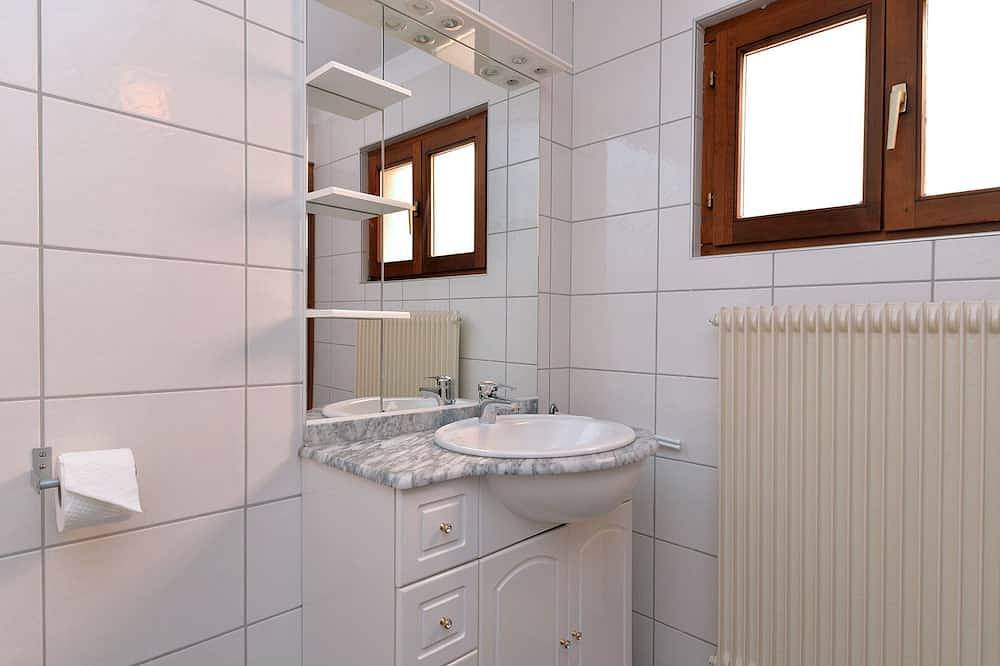 Gîtes du Couvent, \"Oriel\" beautiful apartment in historic center of Kaysersberg in Kaysersberg, Parque natural regional de los Ballons des Vosges