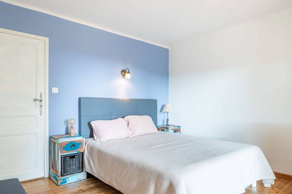 Casa de vacaciones privada con piscina privada, Wifi, terraza, mascotas permitida, aparcamiento in Tourtour, Region de Draguignan