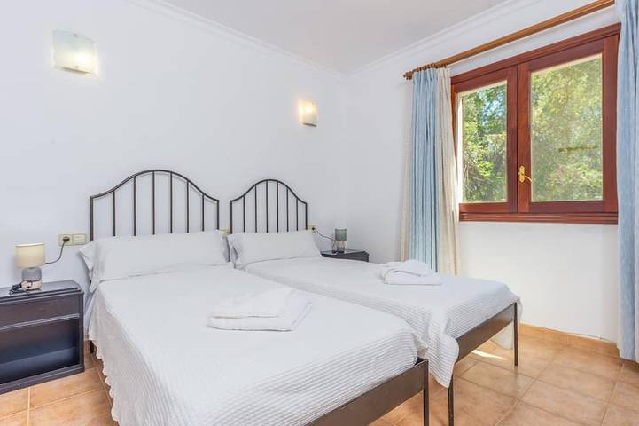 Pleta De Son Monjo - Villa With Private Pool in Maria de la Salut, Majorca Center