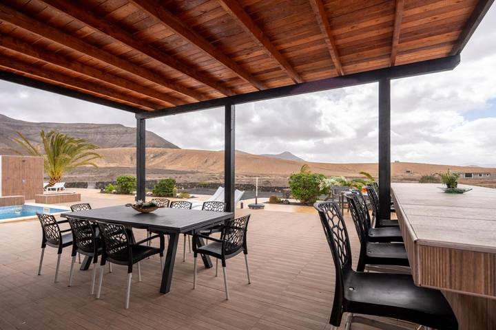 Casa rural para 11 personas, con Balcón y Terraza además de Jardín y Piscina en Puerto del Rosario - 2