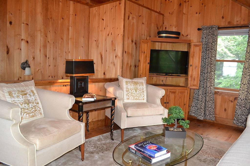 Ganze Wohnung, Location, Location, Location - zu Fuß zur Hauptstraße von diesem Apartment mit Charme in Blue Ridge Parkway, Blowing Rock