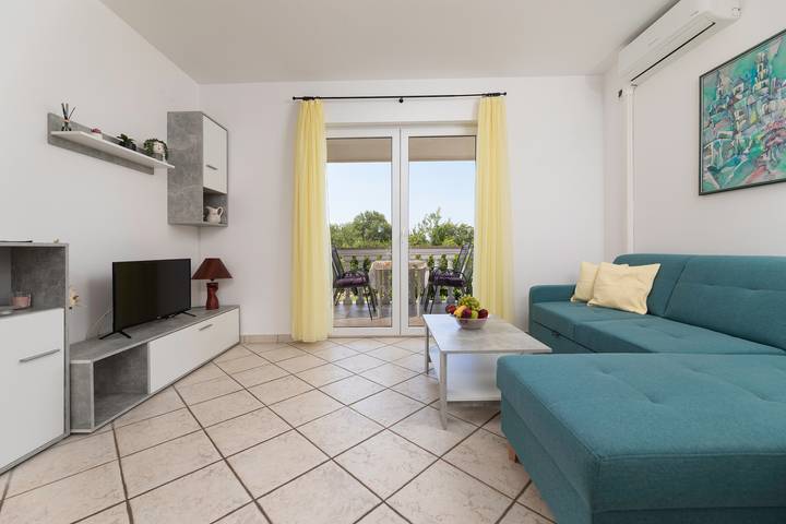 Ganze Wohnung, Ferienwohnung Novak - 2 in Malinska-Dubašnica, Krk