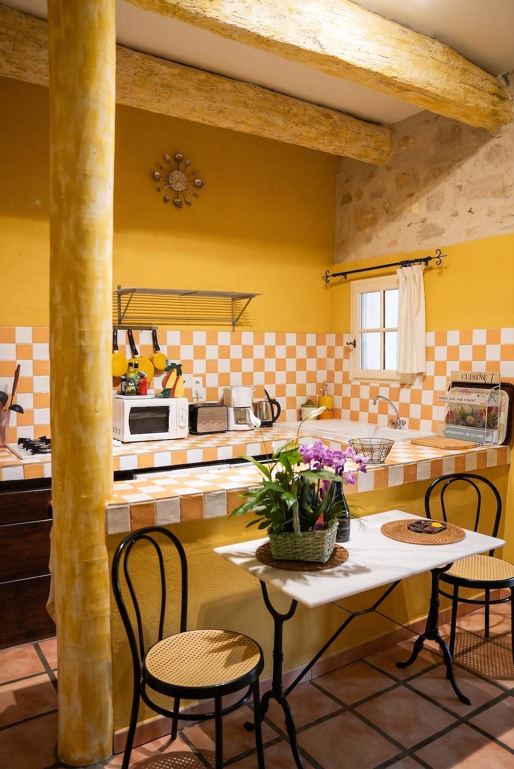Ganze Wohnung, Familienwohnung in Arles mit Garten und Pool in Albaron, Arles