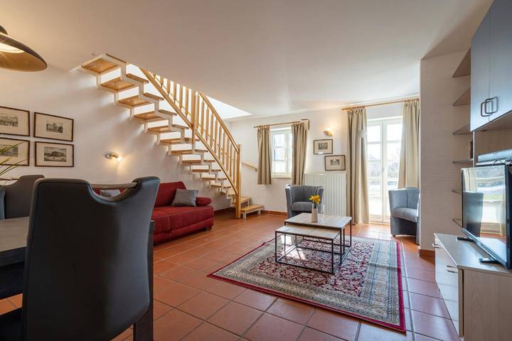 Ferienwohnung für 6 Personen, mit Terrasse und Garten sowie Kinderpool und Sauna