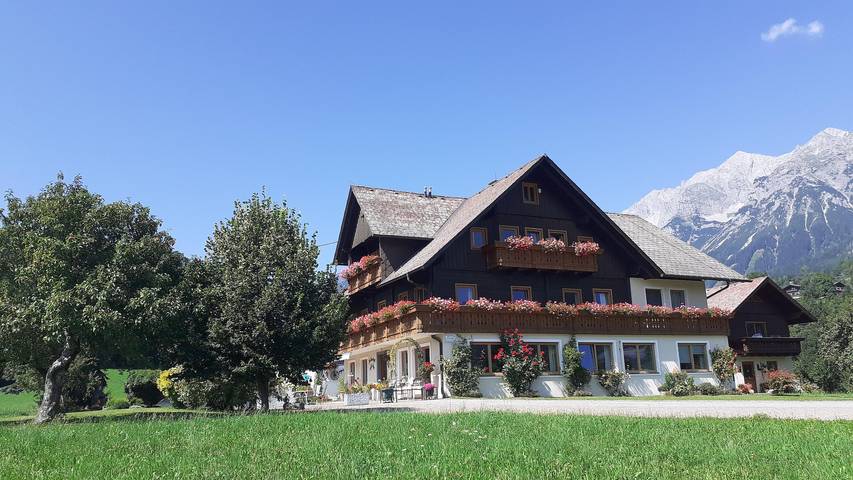 Bauernhof für 2 Personen, mit Balkon und Terrasse sowie Garten und Pool in Ramsau am Dachstein