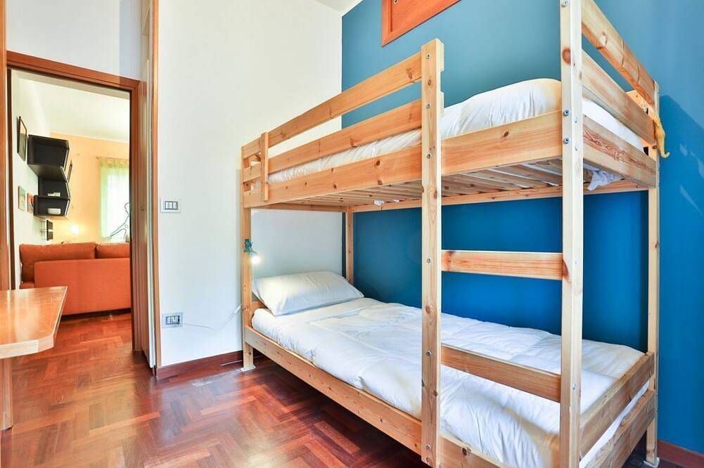 Entire apartment, A cozy and spacious 83 square meters apartment, perfect for four people, located on the fourth floor of a building with an elevator (Not accessible to guests with disabilities).The property enjoys an excellent seafront location: our guests can reach the in Pozzuoli, Naples Province