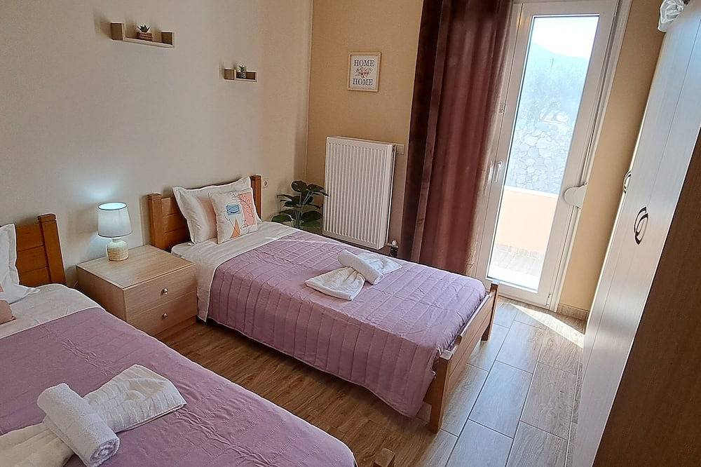 Καινουρια Villa Christina βρίσκεται στα Μάλια, όμορφη θέα  υπέροχο ηλιοβασίλεμα. in Malia, Iraklio-Heraklion und Umgebung
