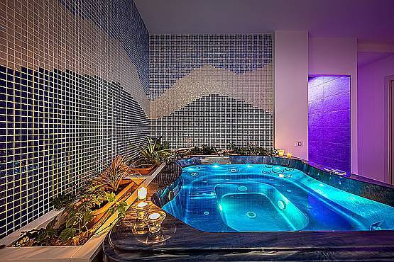 Ferieleilighet for 4 personer, Balkong og Jacuzzi i tillegg til Terrasse og Hage i Grosseto