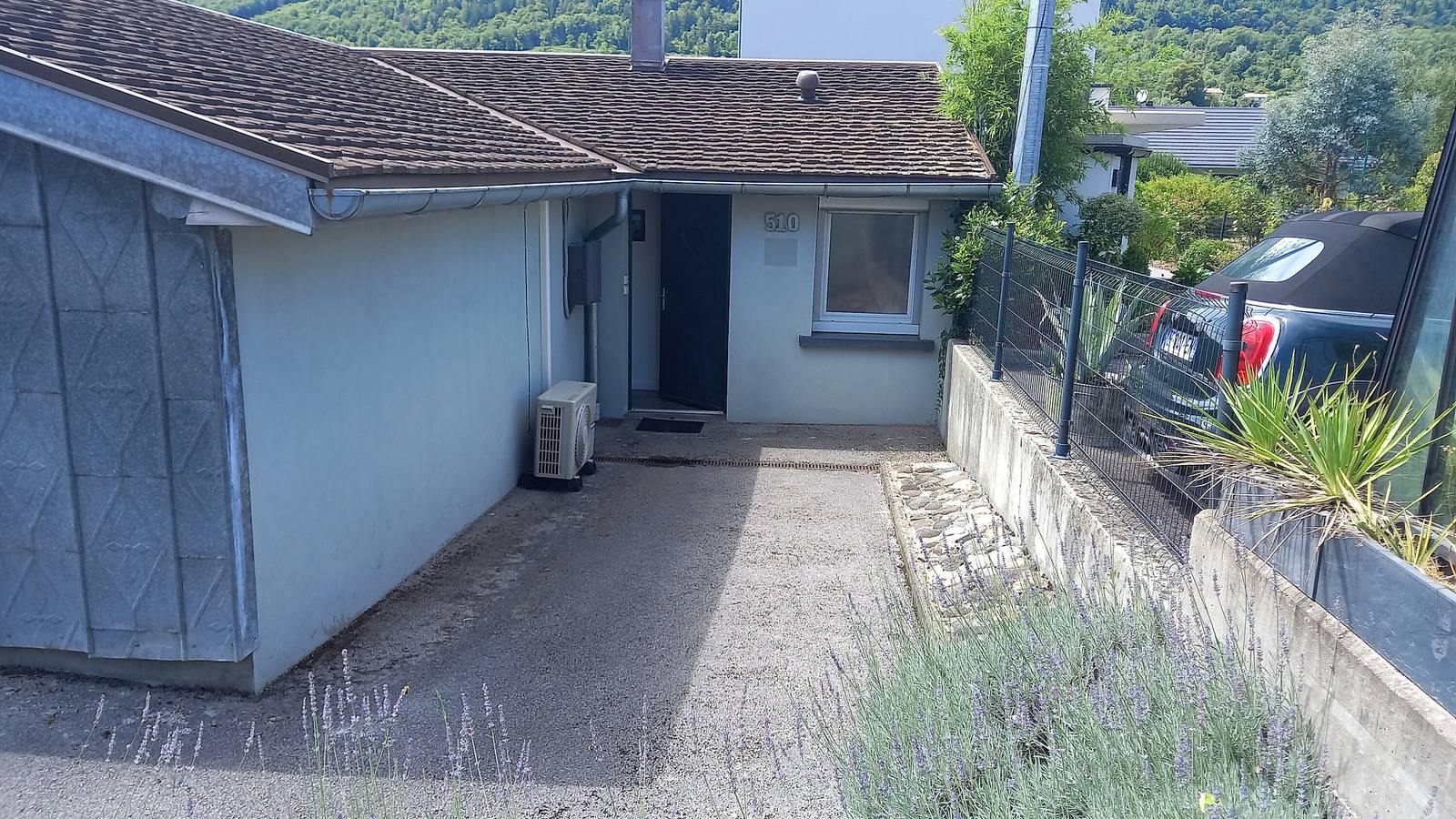 Holiday Home 'Martignat Les Chats' with Private Garden, Wi-Fi and Air Conditioning in Martignat, Nantua