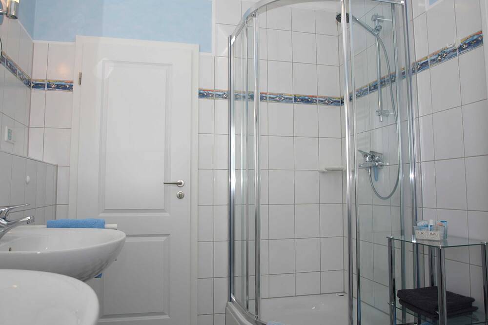 Ganze Wohnung, Ferienwohnung Oberland - Haus Helgoland in Grünendeich, Altes Land Stade