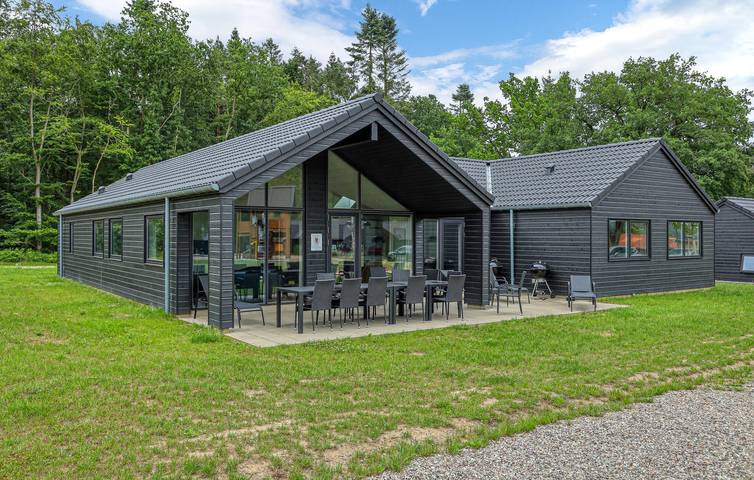 Ferienhaus für 16 Personen, mit Garten und Seeblick sowie Sauna, mit Haustier in Krakow am See