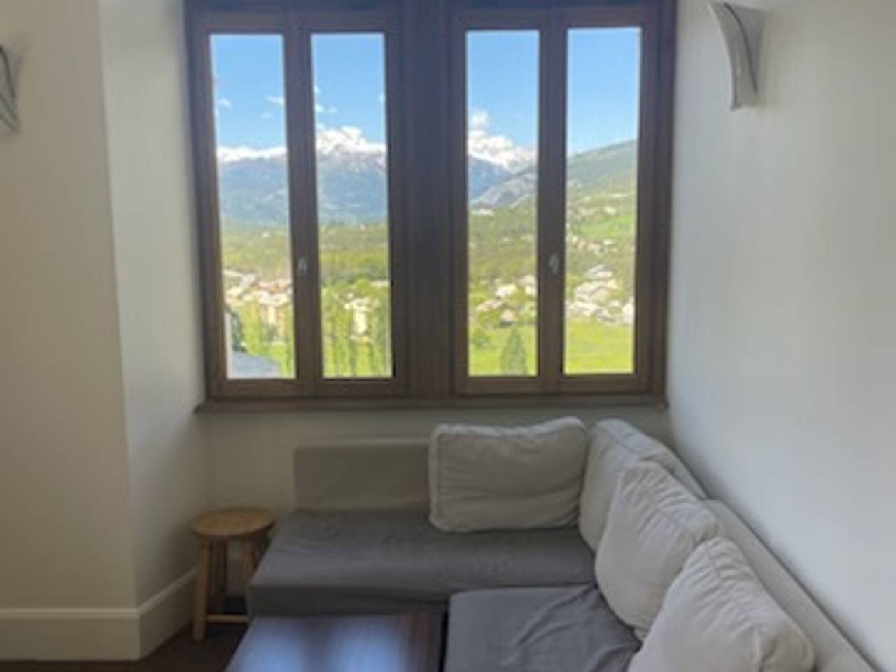 Appartement entier, Appartement T3 dans Château des Magnans, Jausiers - 6 pers, piscine, sauna, proche Barcelonnette in Jausiers, Parc national du Mercantour