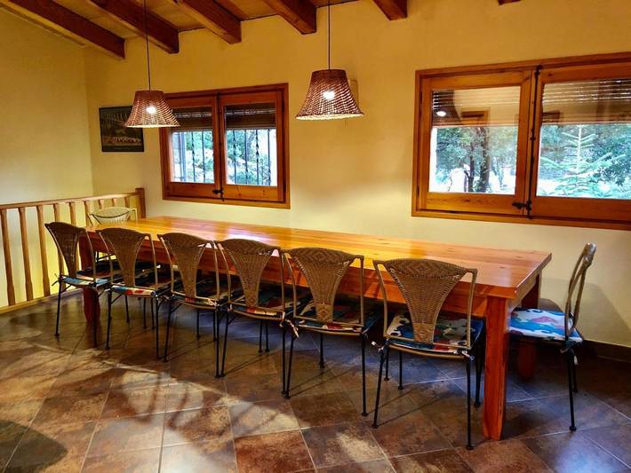 Location de vacances pour 10 personnes, avec jardin ainsi que vue et piscine, animaux acceptés à Olvan - 4