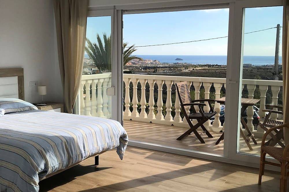 Luxury villa on private property with beautiful sea views in San Juan de los Terreros, Pulpí