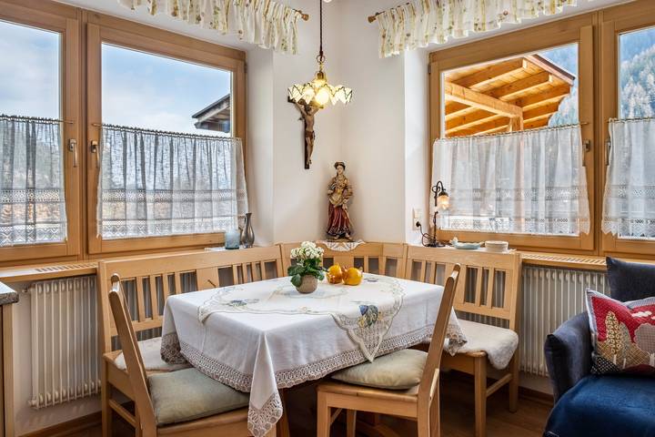 Appartamento intero, Appartamento 'Adlerhorst Zaunkoenig' con terrazza privata e Wi-Fi in Pracupola, Ultimo