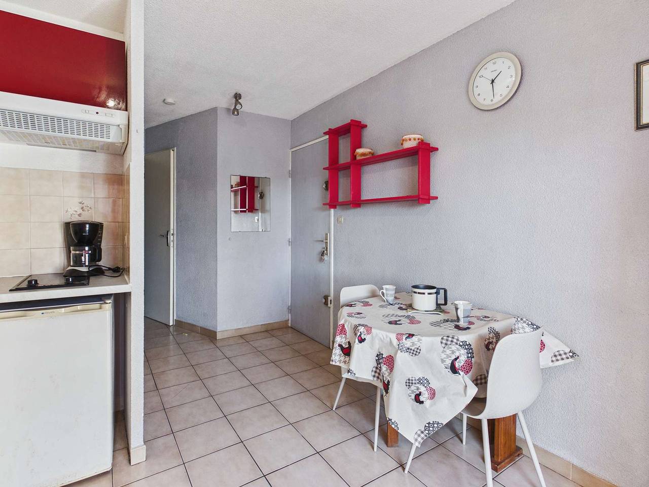 Ganze Wohnung, Gemütliche 2-Zimmer-Wohnung mit Kabine, Terrasse & privatem Parkplatz in Marseillan in Marseillan, Mittelmeerküste (Frankreich)