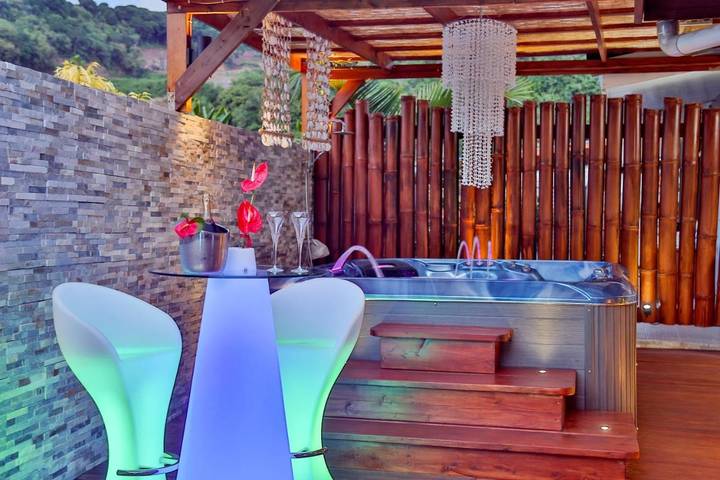 Casa de vacaciones para 7 personas, con piscina además de jardín y jacuzzi - 1