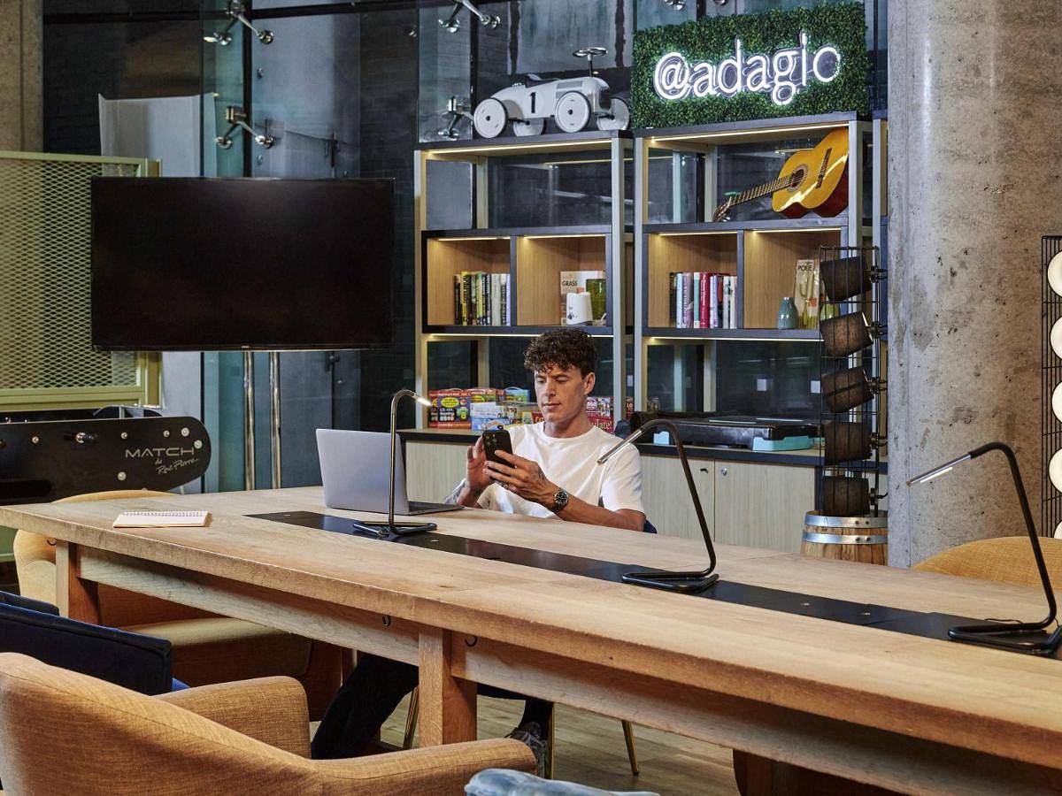 Aparthotel Adagio London Brentford in Municipio de Hounslow, Londres