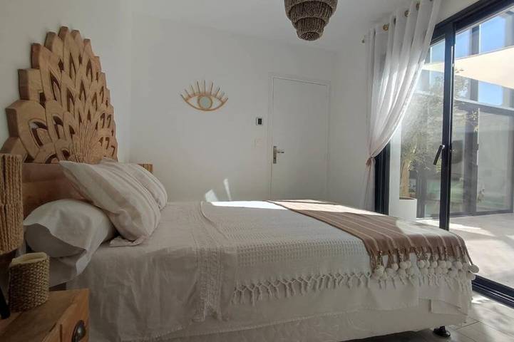 House for 6 people, 3 bedrooms, 2 bathrooms, 3 WCs, swimming pool, air conditioning and mosquito nets. in Perpiñán, Costa mediterránea (Francia)