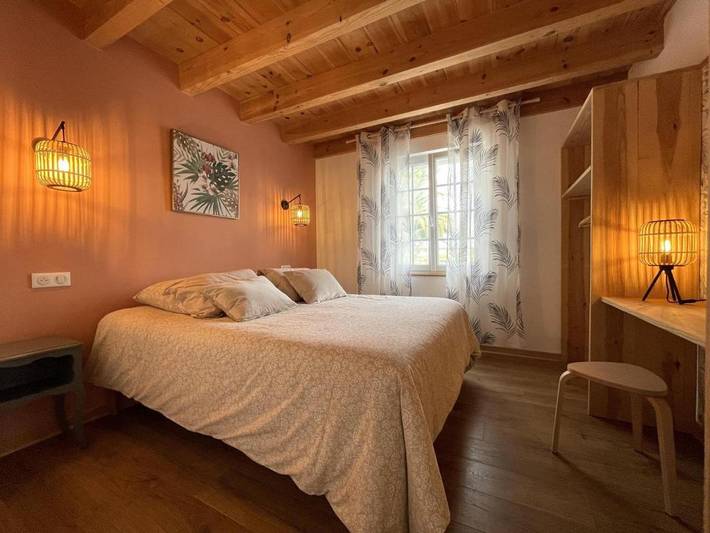 Location de vacances pour 2 personnes, avec terrasse, animaux acceptés à Bardos - 2