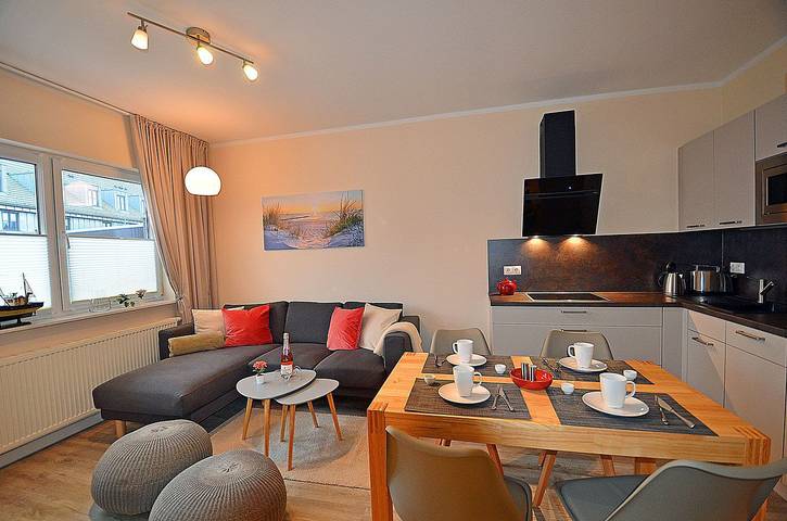 Appartement entier, Ferienwohnung mit Wasserblick, 2 Schlafzimmer, nur 60m zum Wasser, Wlan in Dranske, Région de Rügen
