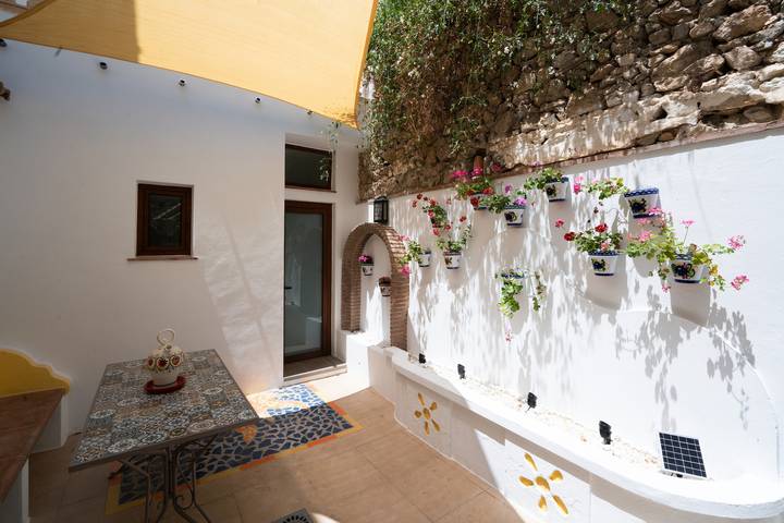 Ganze Wohnung, Ferienwohnung "Andalucía" mit Patio, Klimaanlage und WLAN in Cómpeta, Málaga Provinz