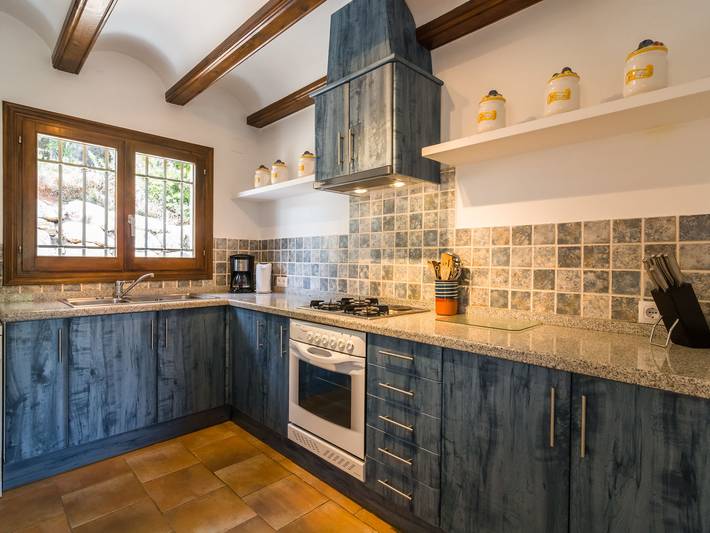 Casa rural para 6 personas, con Terraza además de Jardín y Piscina en Castell de Castells - 4