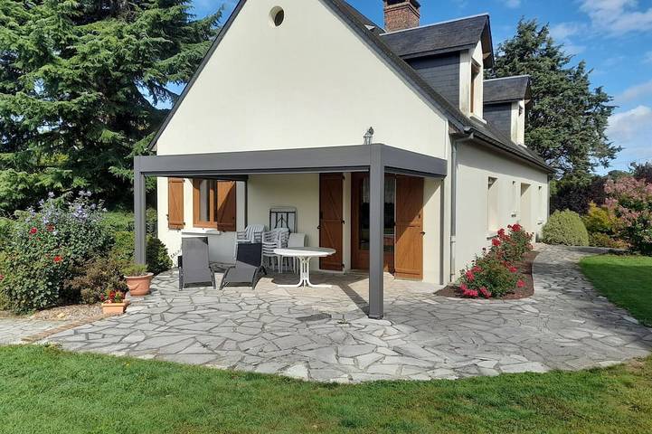 Gîte pour 11 personnes, avec jardin à Conflans-sur-Anille