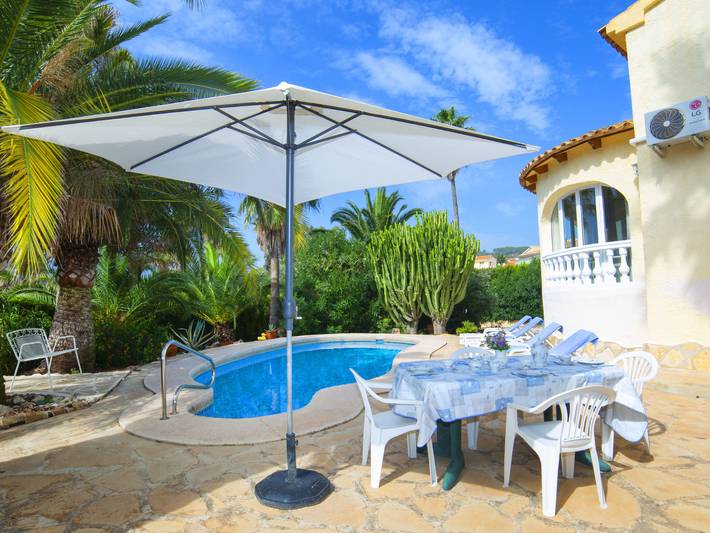 Ferienhaus für 4 Personen, mit Terrasse und Garten in Calpe - 2