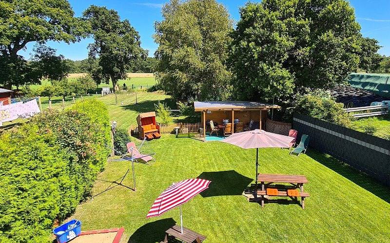"Haus Küstenheide" - 3-Raum-Ferienwohnung 2 über 2 Etagen mit Balkon und Garten in Berensch, Cuxhaven
