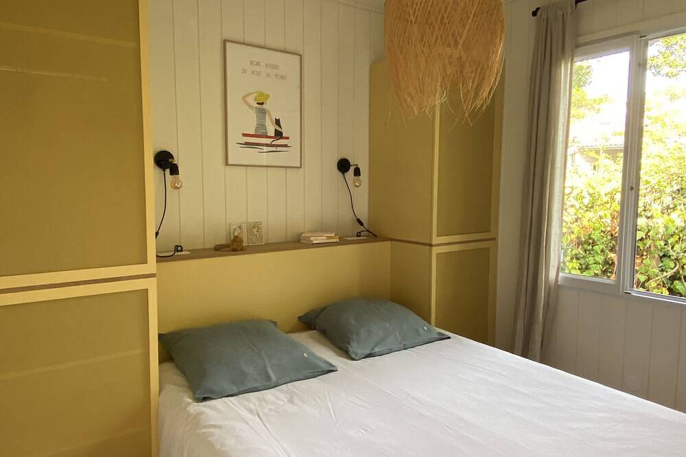 Maison de charme en bois avec piscine et studio indépendant, proche plage in Claouey, Lège-Cap-Ferret