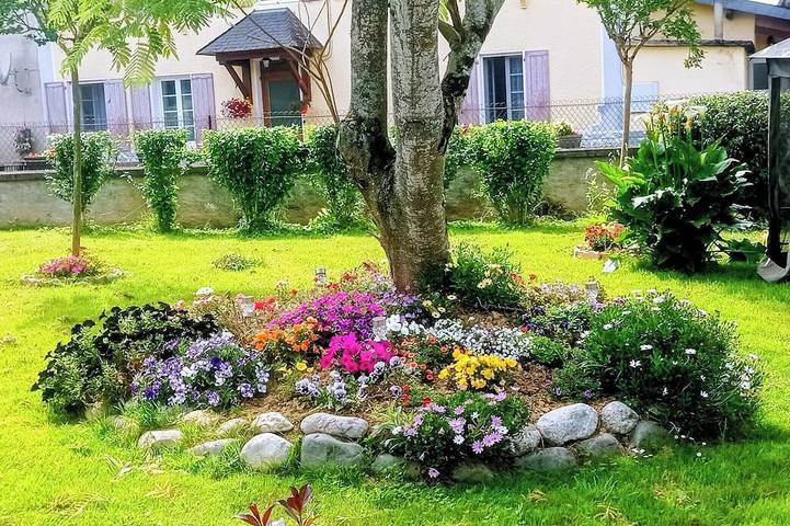 Gîte pour 2 personnes, avec Terrasse et Jardin à Eysus