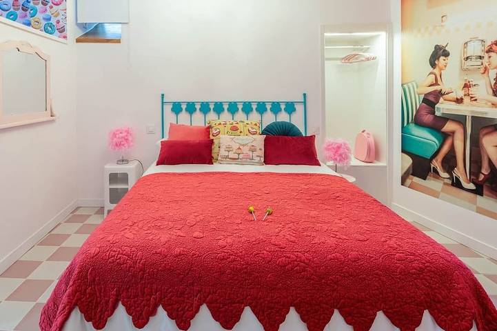 Ganze Wohnung, The 50's Suite. Barbie's summer house. Bathtub and jukebox in Corcubión, Costa da Morte