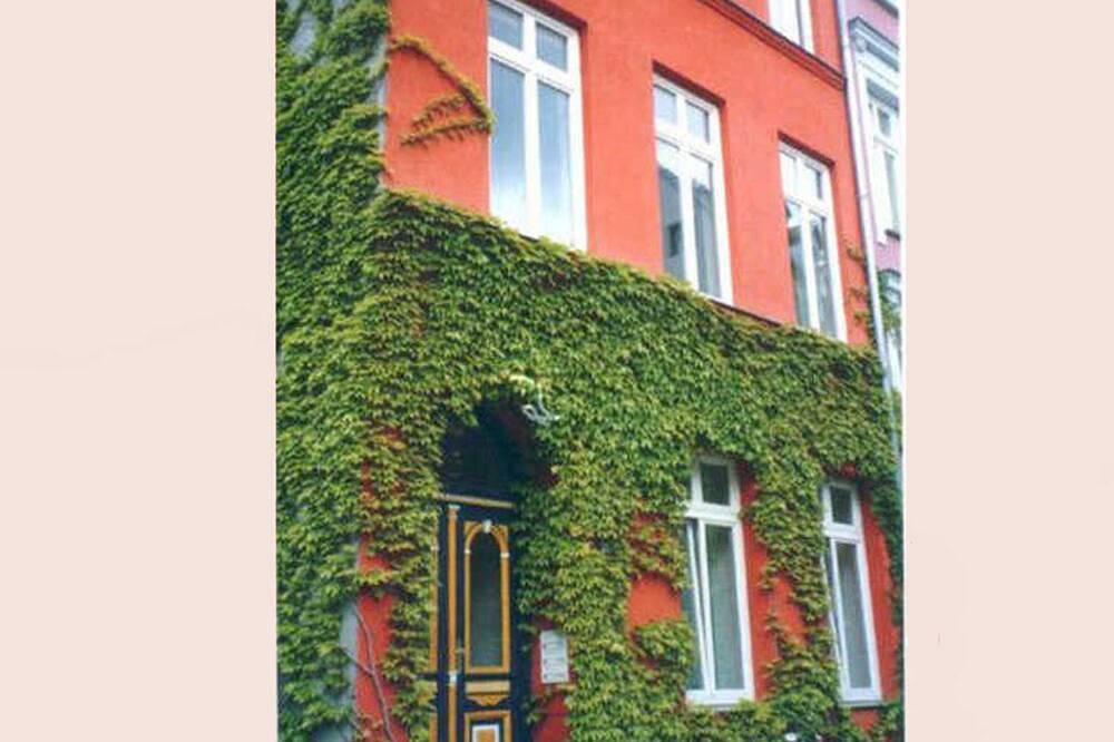Ganze Wohnung, 2-Ferienwohnung Christina Eg - Ferienwohnung Diran in Stadtmitte Rostock, Rostock