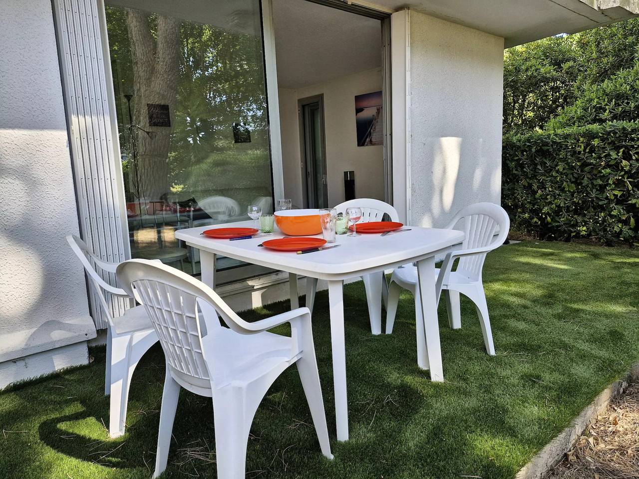 Apartamento entero, Sol-y-Days Jardines, planta baja con terraza in Le Couchant, La Grande-Motte