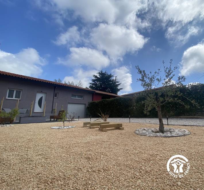 Gîte pour 6 personnes, avec Terrasse et Jardin