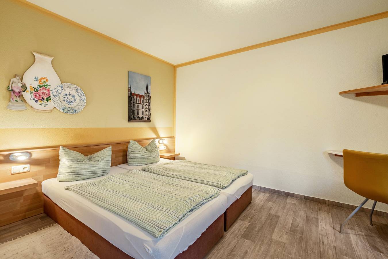 Zimmer 'Doppelzimmer 2' mit Gemeinschaftsterrasse und Wi-Fi in Meißen, Meißen Region