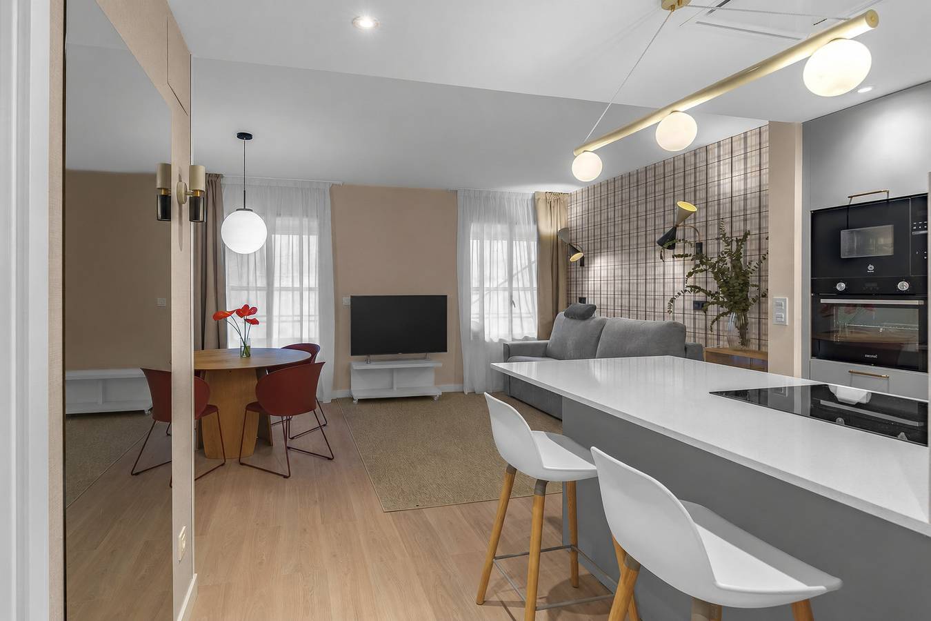 Appartamento intero, Appartamento vacanze per 3 persone con balcone in Kontxa hondartza - Playa de la Concha (San Sebastian), San Sebastian