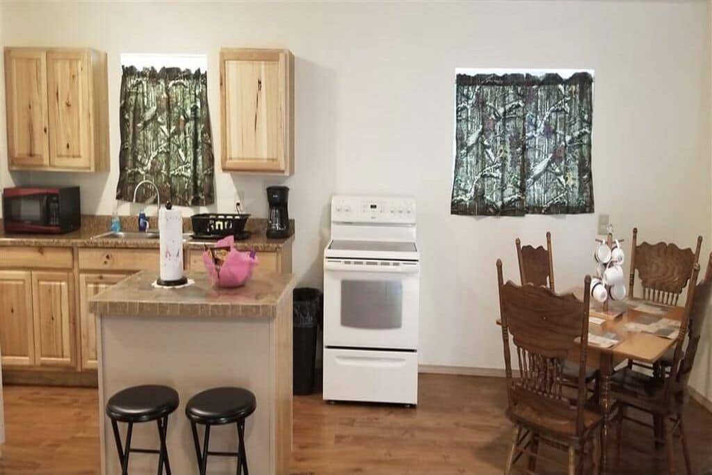 The Red House-Ten minutes to San Augustine boat launch at Sam Rayburn Lake in Sabine County