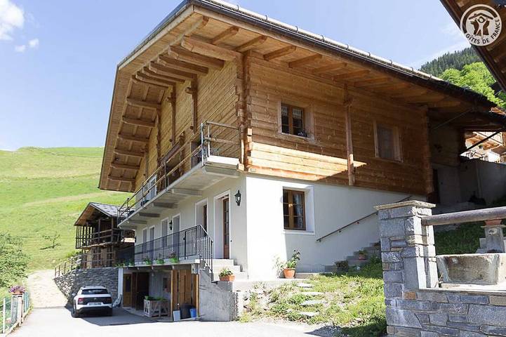 Location de vacances pour 7 personnes, avec terrasse dans Lac de Roselend