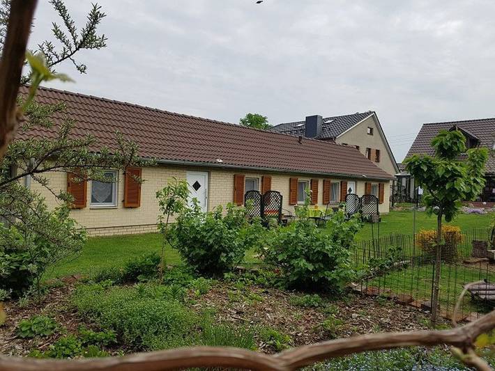 Ferienwohnung für 2 Personen, mit Terrasse und Garten in Byhleguhre-Byhlen