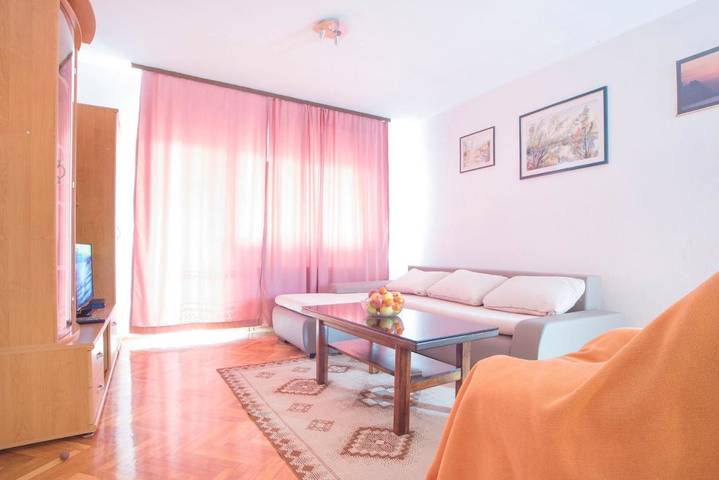 Ferienwohnung für 6 Personen, mit Balkon und Terrasse sowie Garten und Ausblick